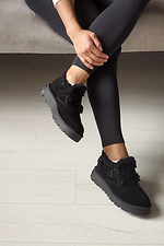 Kurze schwarze Winterstiefel aus Naturveloursleder 4207064 Foto №4