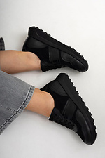 Women's sneakers in a combination of leather and suede in black  4206067 photo №5