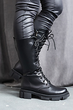 Czarne masywne zimowe buty w wojskowym stylu na platformie  8019073 zdjęcie №13