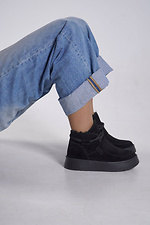 Schwarze Winter-Keilstiefel - echtes Wildleder, breite Zehenpartie 4207075 Foto №3