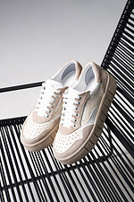 Light leather platform sneakers with suede inserts.  4206076 photo №1