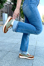 Damen-Sneaker aus olivgrünem Leder und Wildleder 4207083 Foto №2