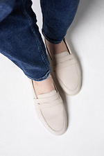Leichte Wildlederschuhe für Damen. 4206085 Foto №4