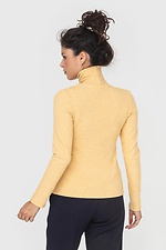 Basic-Golf-Rollkragenpullover aus gelbem Rippstrick DANNA Garne 3041094 Foto №4