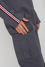 Джинсовый брючный комбинезон серого цвета с длинными рукавами и большими карманами GEN 8000097 фото №10