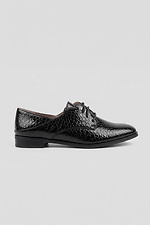 Damenschuhe aus schwarzem Lackleder  4207100 Foto №1