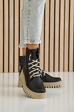 Жіночі зимові шкіряні черевики чорно-бежевого кольору.  2505103 фото №7