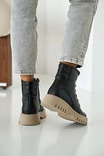 Жіночі зимові шкіряні черевики чорно-бежевого кольору.  2505103 фото №13