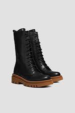 Hohe schwarze Halbsaisonstiefel mit brauner Sohle  4206103 Foto №3