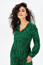 Jedwabna sukienka SELESTA w kolorze zielonym z nadrukiem w paski Garne 3041106 zdjęcie №2