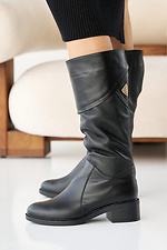 Женские зимние кожаные ботинки черного цвета  2505109 фото №8