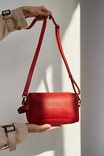 Маленькая сумка кросс - боди из натуральной кожи красного цвета с длинным ремешком Garne 3300111 фото №2