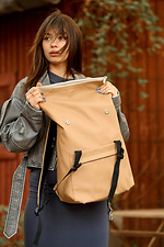 Жіночий великий рюкзак рол-топ бежевого кольору SamBag 8045115 фото №2