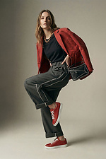 Rote Sneaker auf gegossener Sohle aus echtem Leder 4207120 Foto №4