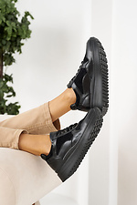 Женские кожаные весенне - осенние кроссовки черного цвета  2505123 фото №8