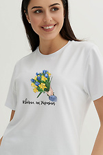 Weißes Baumwoll-T-Shirt mit patriotischem Aufdruck Garne 9000124 Foto №1