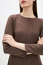 Офисное платье RUNWAY из костюмки коричневого цвета Garne 3038131 фото №4