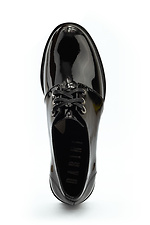 Черные женские туфли оксфорды из лаковой кожи на платформе 8018131 фото №4