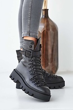 High winter ankle boots on a massive platform  8019138 photo №5