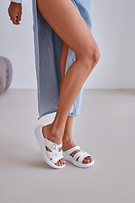 White flip-flops on a small wedge  4206140 photo №4