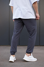 Хлопковые спортивные штаны с манжетами на резинке графитового цвета ТУР 8037145 фото №7
