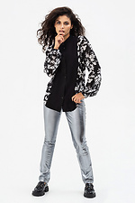 VICKY Chiffonbluse mit schwarzem Blumendruck Garne 3041148 Foto №6