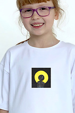 Белая хлопковая футболка на девочку с принтом Garne 7770153 фото №2