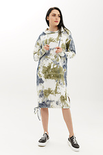 Dżersejowa sukienka MEDJI tie-dye z kapturem i dużą kangurkową kieszenią Garne 3040155 zdjęcie №1