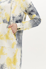 Трикотажное спортивное платье MEDJI в стиле тай-дай с капюшоном и большим карманом-кенгуру Garne 3040156 фото №5