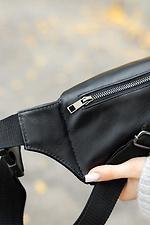 Женская сумка на пояс бананка кожаная Tirso BTT черная SamBag 8045169 фото №8