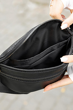Женская сумка на пояс бананка кожаная Tirso BTT черная SamBag 8045169 фото №9