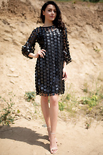 Schwarzes Azera-Kleid aus transparentem Mesh mit Lederpatches und weiten Ärmeln Garne 3032171 Foto №4