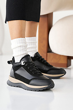 Damen - Winter - Ledersneaker in Schwarz und Beige  2505172 Foto №2