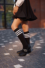 Дитячі чорні гольфи високі з білими смужками M-SOCKS 2040176 фото №2