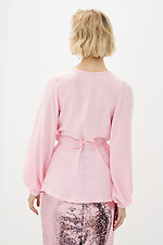 Розовая блуза 1002 на запАх под пояс с длинными рукавами-фонариками Garne 3038176 фото №3
