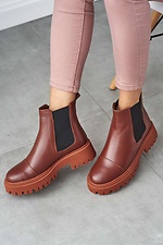 Зимние кожаные ботинки челси коричневого цвета  8019177 фото №2