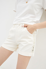Літні котонові шорти білого кольору  4009179 фото №1