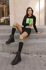 Kniehohe schwarze Kniestrümpfe mit Streifen M-SOCKS 2040182 Foto №1