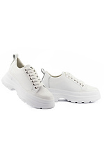 Жіночі шкіряні кросівки білого кольору на платформі  8018182 фото №1