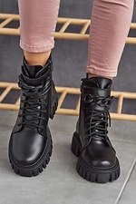 Czarne buty zimowe wykonane ze skóry naturalnej z podeszwami typu traktor  8019182 zdjęcie №9