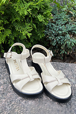 Women's beige sandals with black platform heels  4206184 photo №6