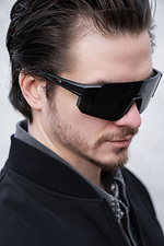 Stilvolle polarisierte Sonnenbrille mit Visier, schwarz Without 8056184 Foto №4