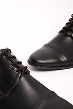 Klasyczne czarne skórzane buty męskie ze sznurowadłami  4205185 zdjęcie №3