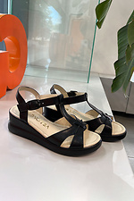 Women's sandals with a wedge heel in black color  4206185 photo №3
