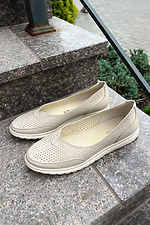 Women's beige ballet flats perforation  4206190 photo №3