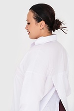 Сорочка ITIDAL з V-подібним вирізом білого кольору Garne 3041197 фото №5