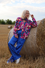 Блуза с воротником-стойка в цветочный принт. Garne 3041201 фото №12