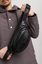 Овальна сумка на пояс бананка з глянсового шкірозамінника чорного кольору GEN 9005202 фото №1