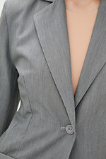 Серый деловой пиджак KRISTI на одну пуговицу Garne 3037211 фото №4