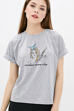 Хлопковая женская футболка с патриотическим принтом Garne 9000214 фото №1